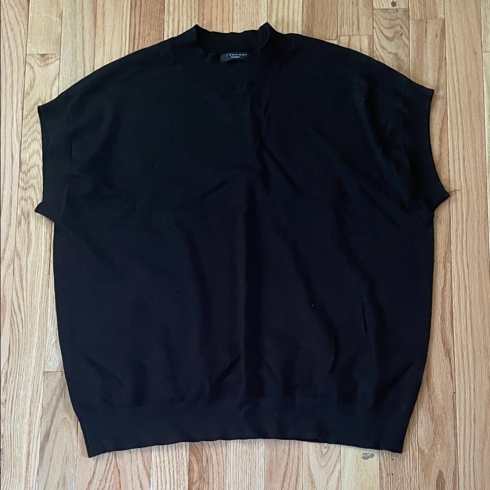 Tahari Crewneck Sweater Womens 1X Black Short Sleeve Ribbed Minimalist Relaxed